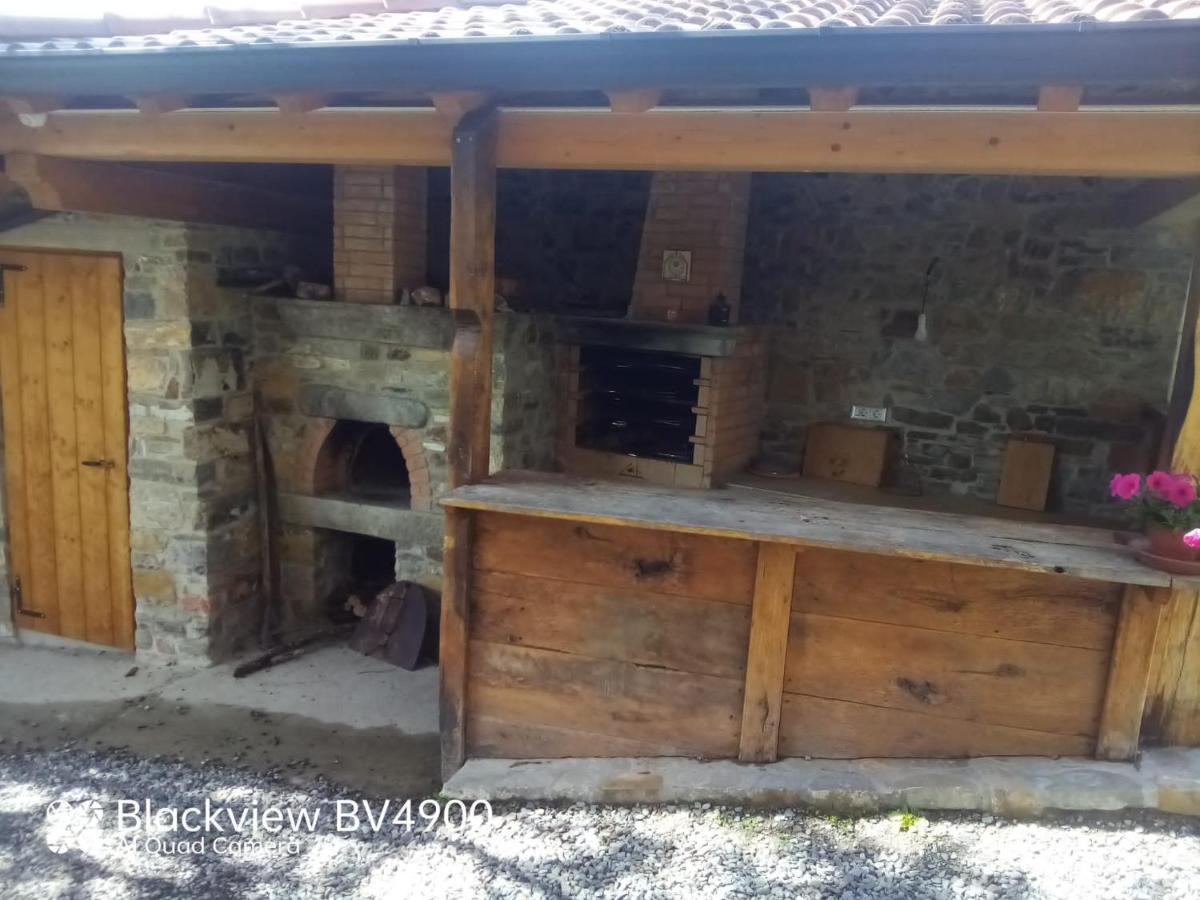 Segarati Relax La Romantica Rocca di Varsi Esterno foto